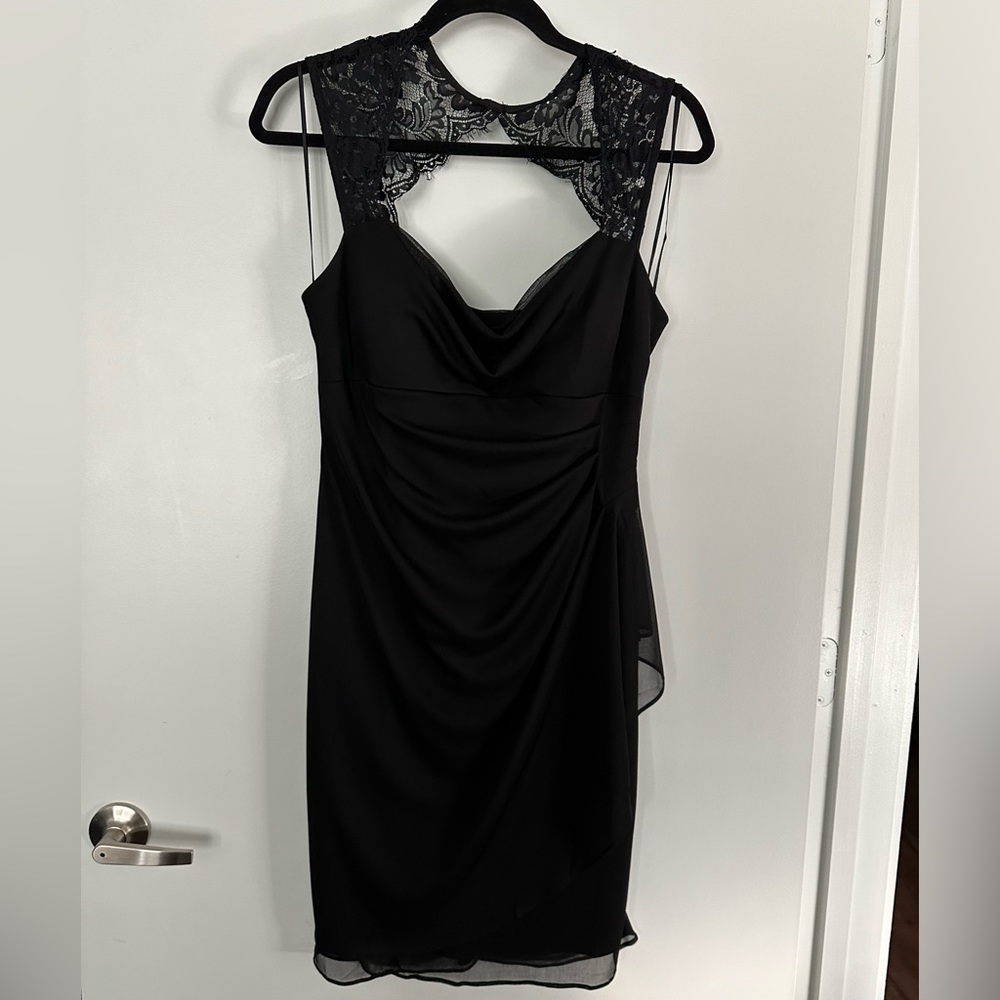 Look at the lace detail!